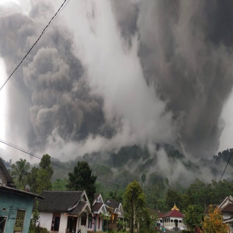 Indodax Peduli Bencana - Ayo Bantu Bantu Korban Erupsi Gunung Semeru!